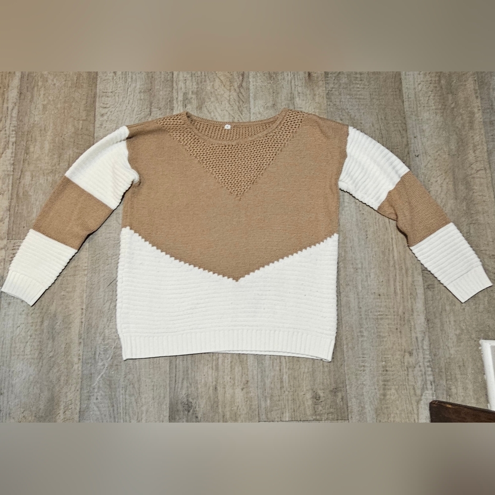 Women's Tan and White Sweater